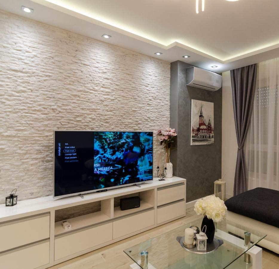 Apartman Mdb Lux Σουμπότικα Εξωτερικό φωτογραφία