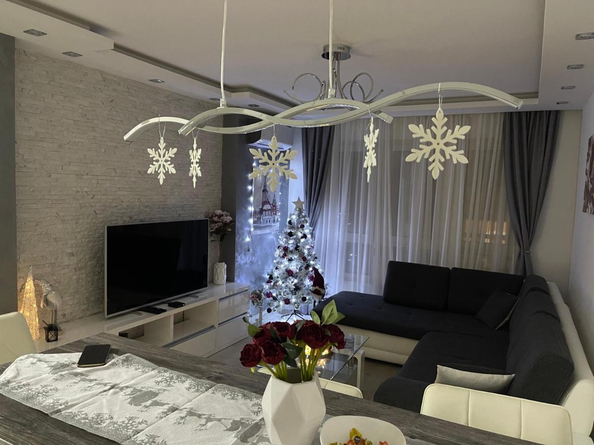 Apartman Mdb Lux Σουμπότικα Εξωτερικό φωτογραφία
